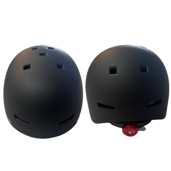 Casco urbano regulable con luz trasera talla L — negro